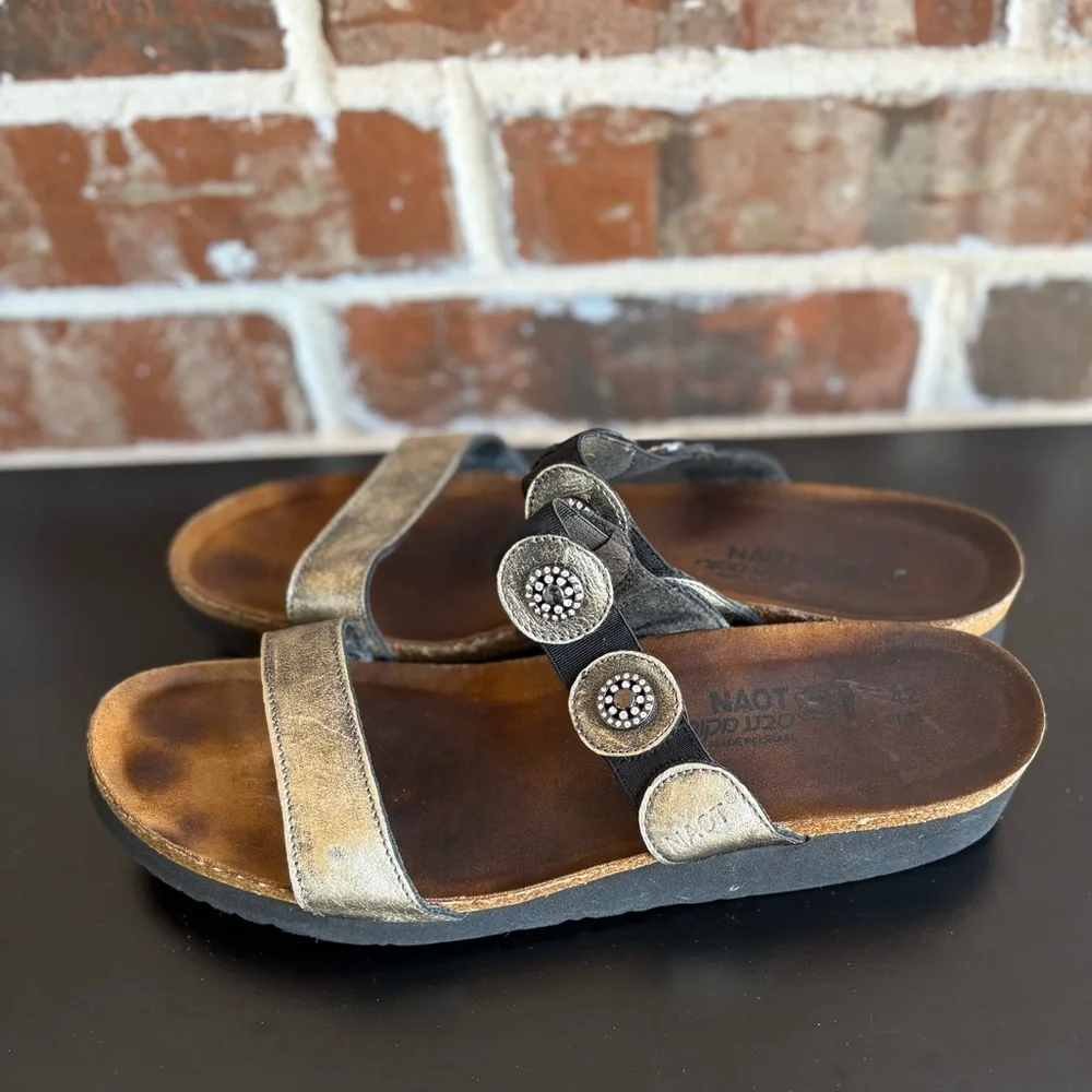 Naot Marissa Wedge Comfort Sandals Burnished Metallic Medallions Size EU 41